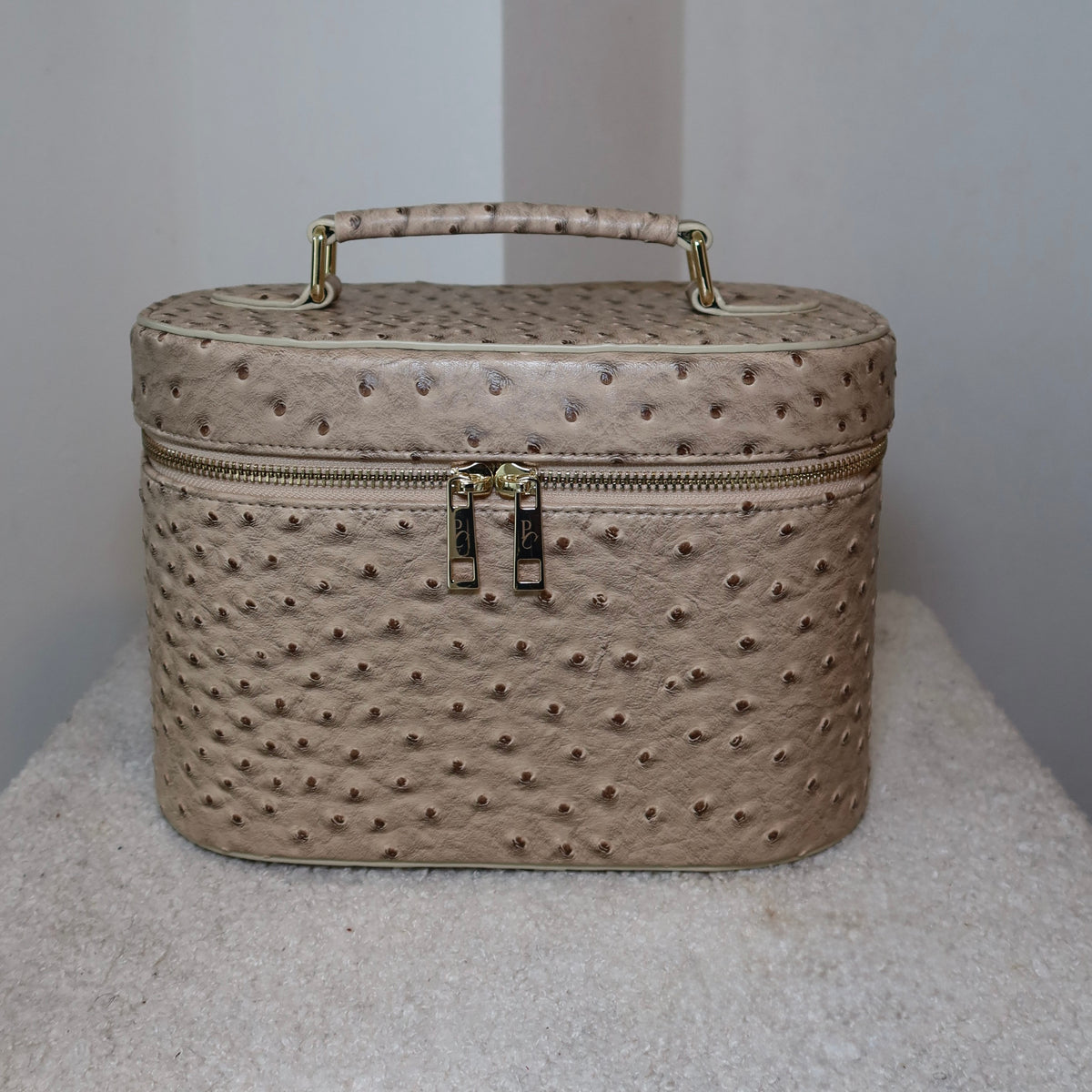 The Vanity Case – Travel Makeup Bag & Cosmetic Case with Ostrich Leather - Chai PIQUÉ CASES