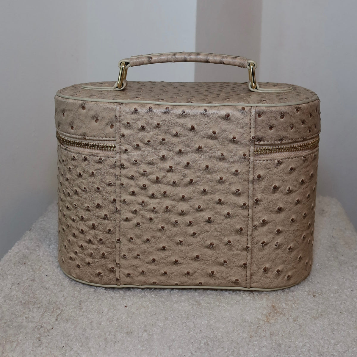 The Vanity Case – Travel Makeup Bag & Cosmetic Case with Ostrich Leather - Chai PIQUÉ CASES